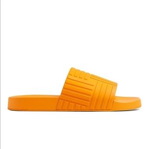 Bottega Veneta Rubber Slide Sandals SIZE 37